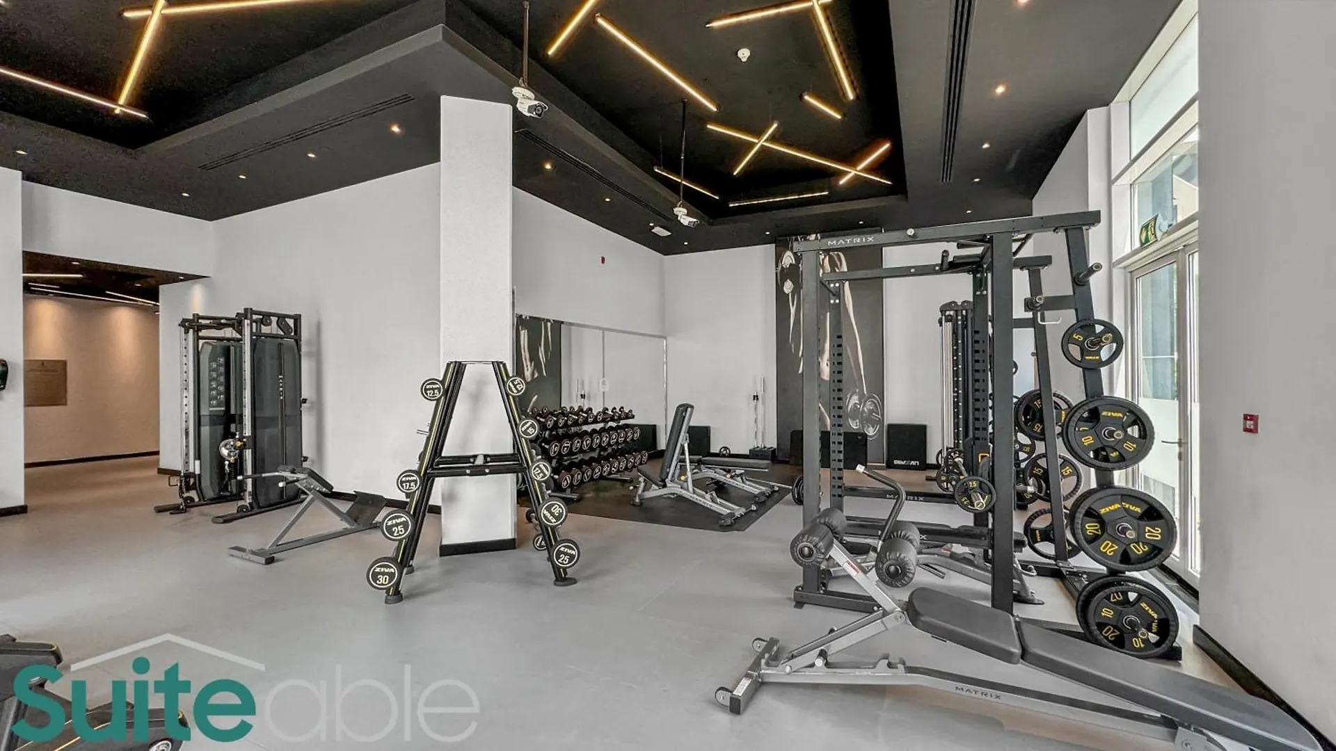 Apartment Spacious Refurbished Studio Steps Away From Metro Dubai United Arab Emirates